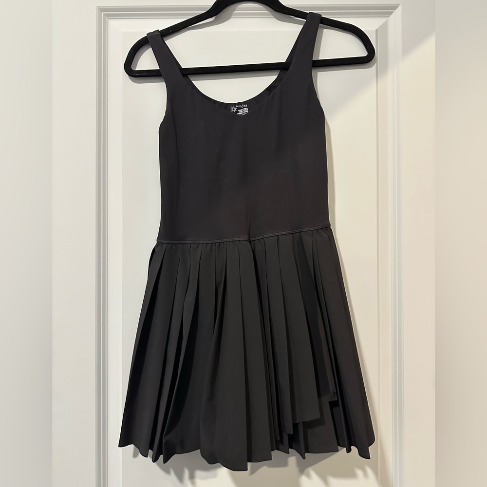 Aerie Offline pleated athletic dress Medium